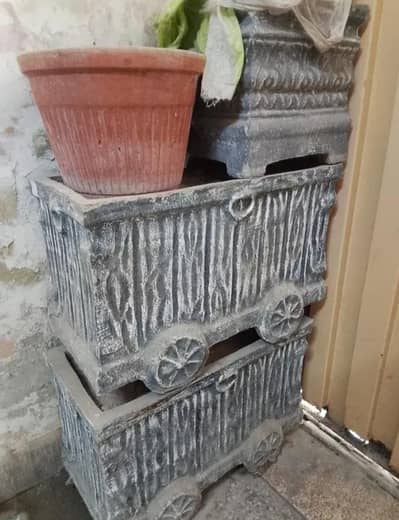 plant Pots with Sand for sale urgently