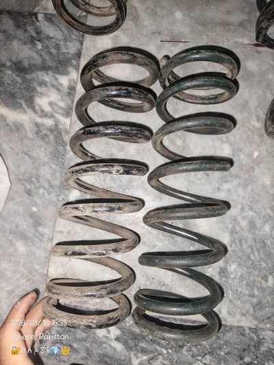Suzuki bolan shock spring