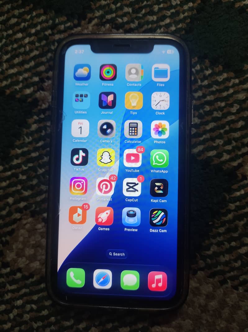 Apple iPhone 11 3