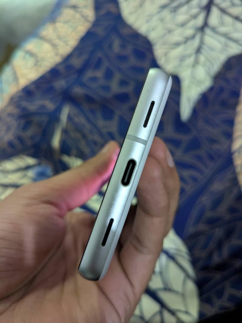 Google Pixel 7a 3