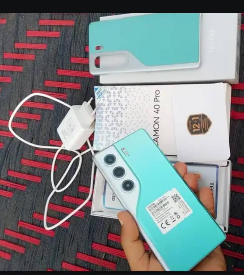 Tecno CAMON 40 0