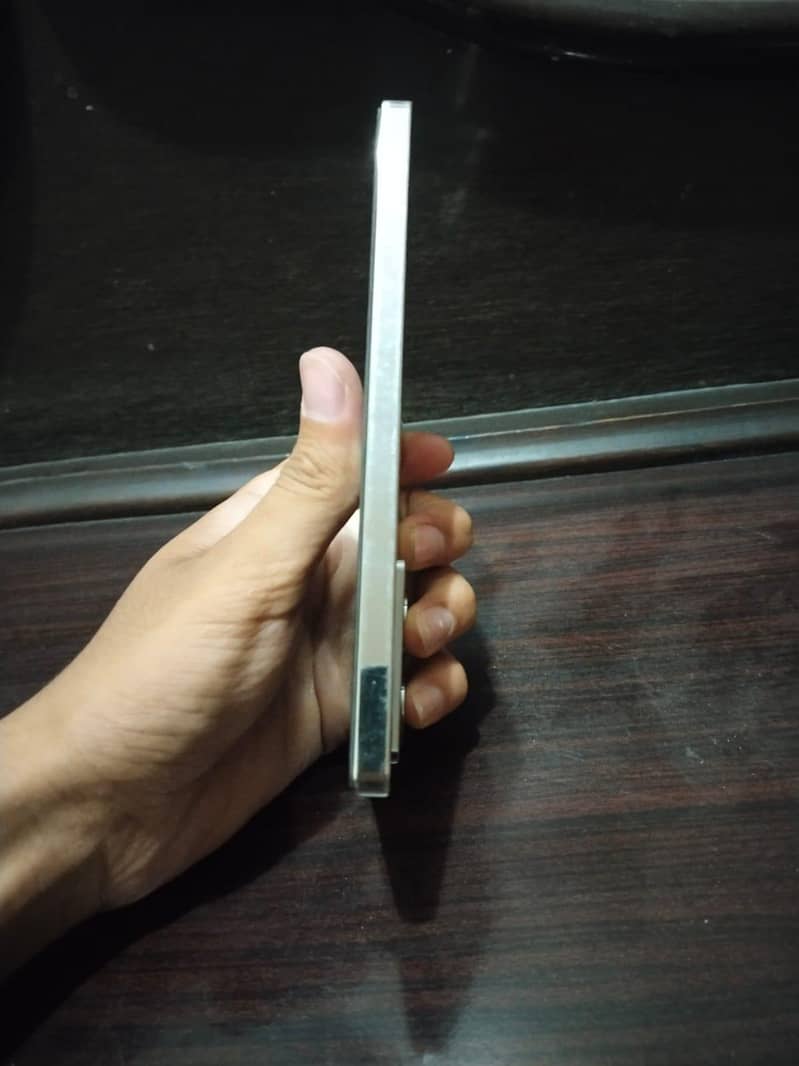 Infinix Note 40 4