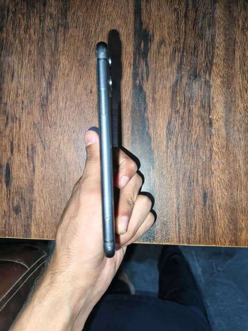 Apple iPhone 11 5