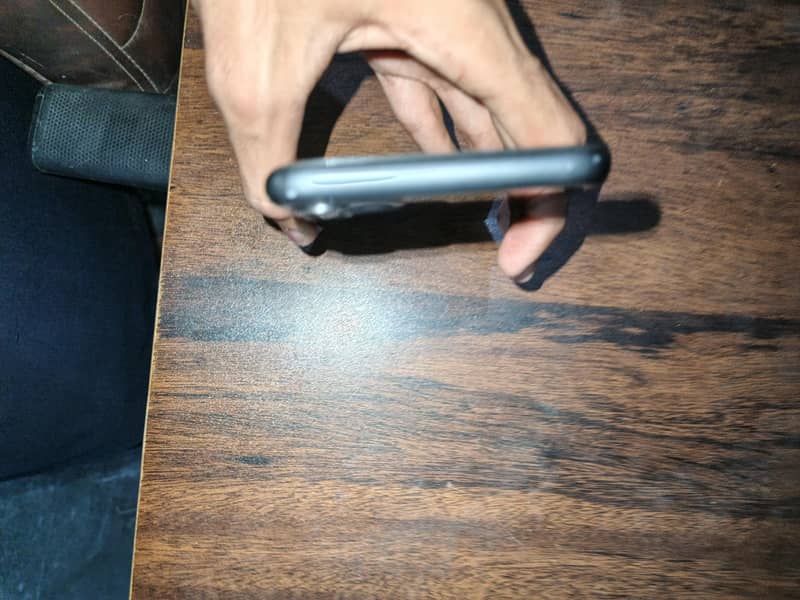 Apple iPhone 11 6