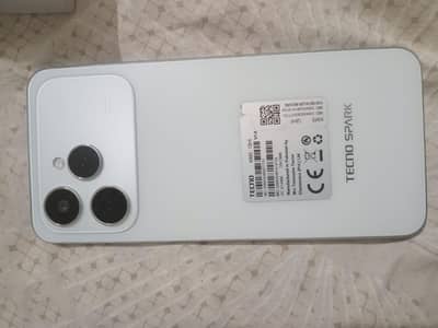 new mobile Tecno spark 40