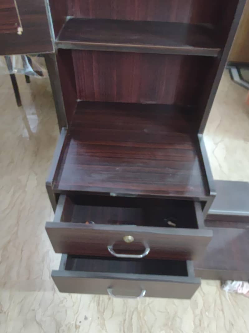 Dressing Table 2