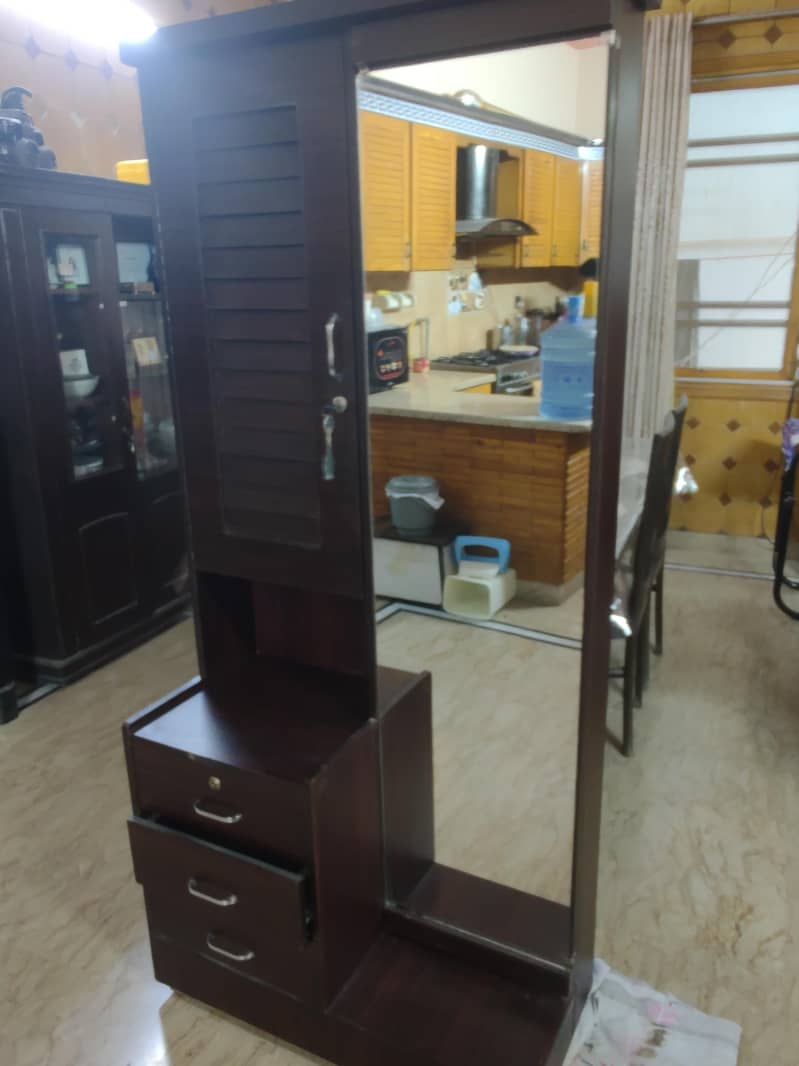 Dressing Table 3