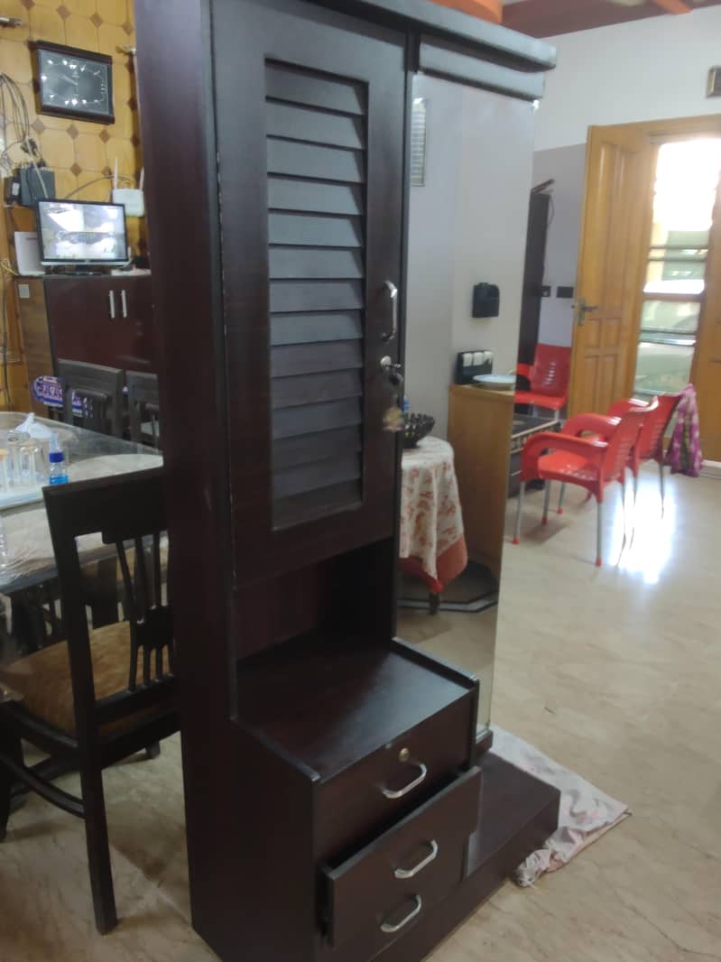 Dressing Table 4