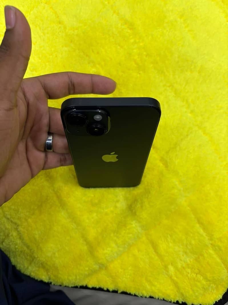 Apple iPhone 14 3