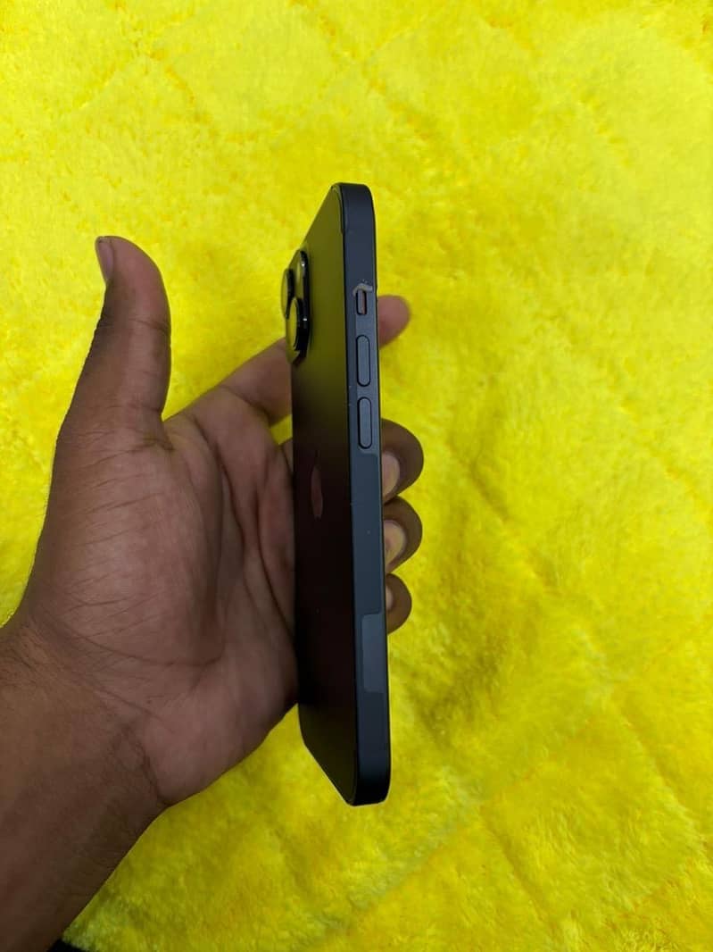Apple iPhone 14 5