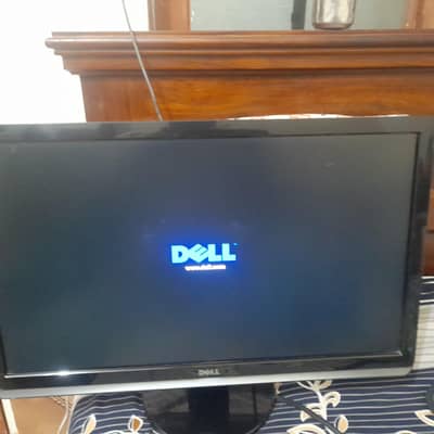 Well maintained lcd 24 inches