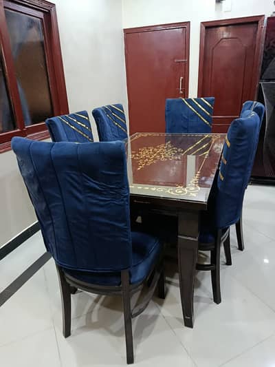 Dining table 6 seater