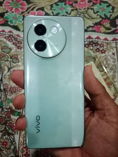 Vivo V30e