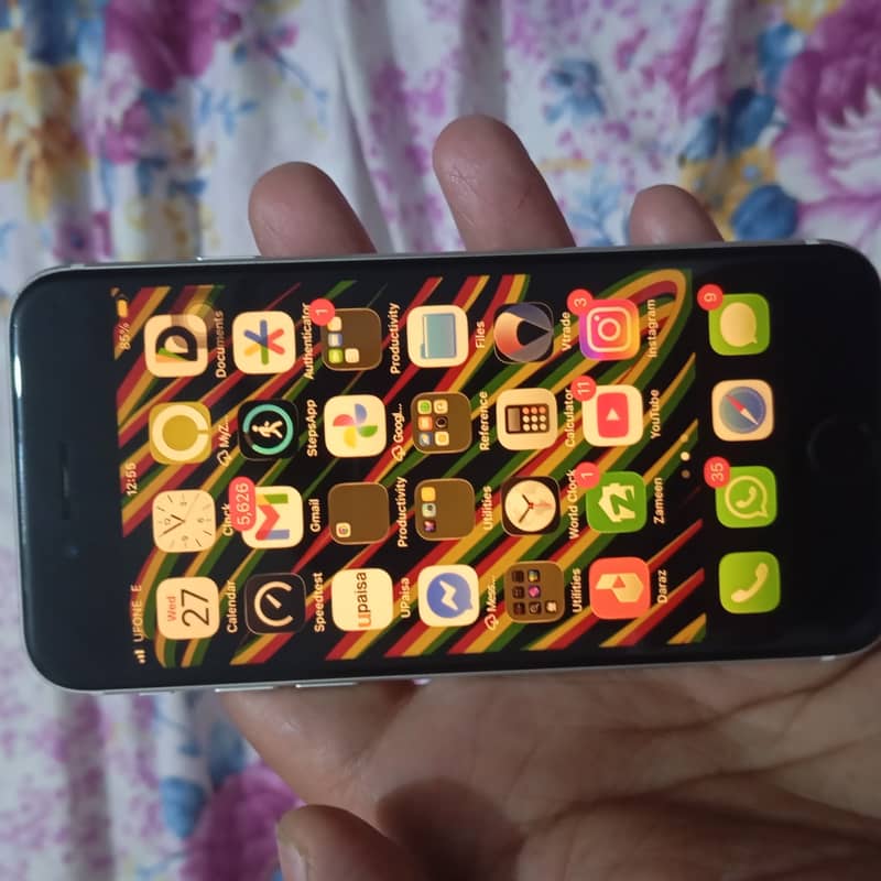 Apple iPhone SE 3