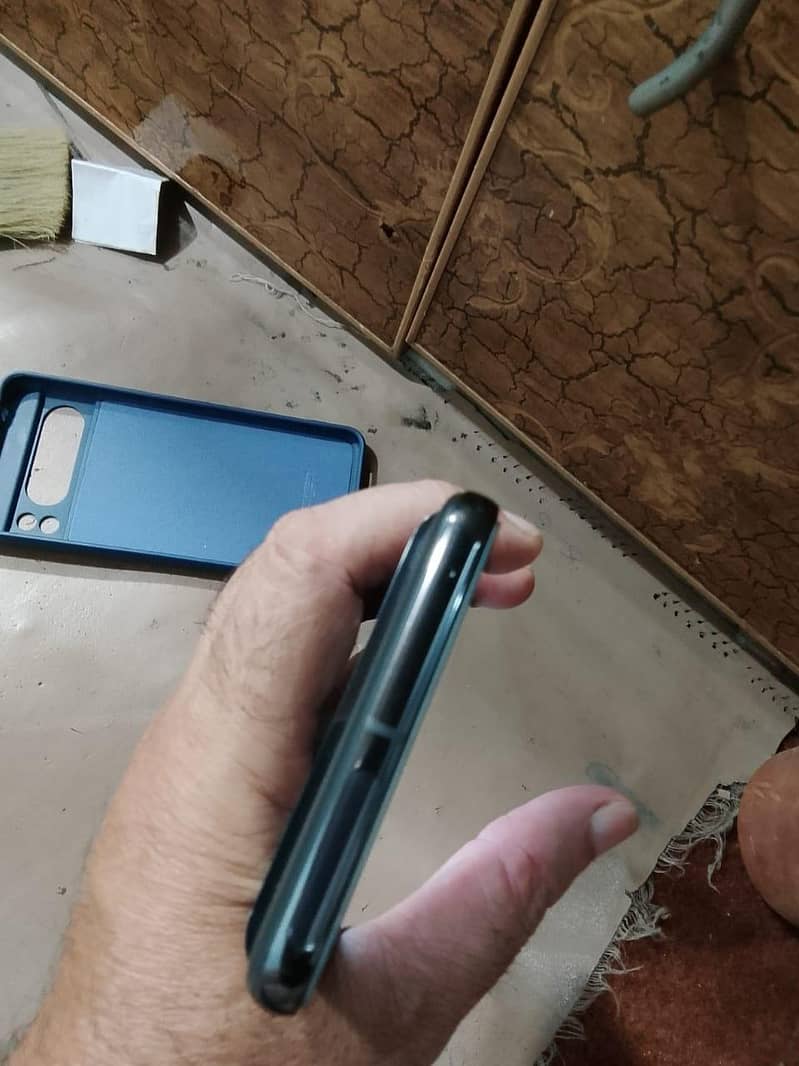 Google Pixel 8 Pro 2