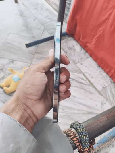 Realme 12 + 5G