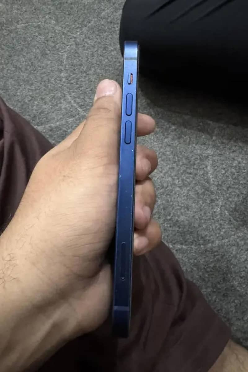 Iphone 12 3
