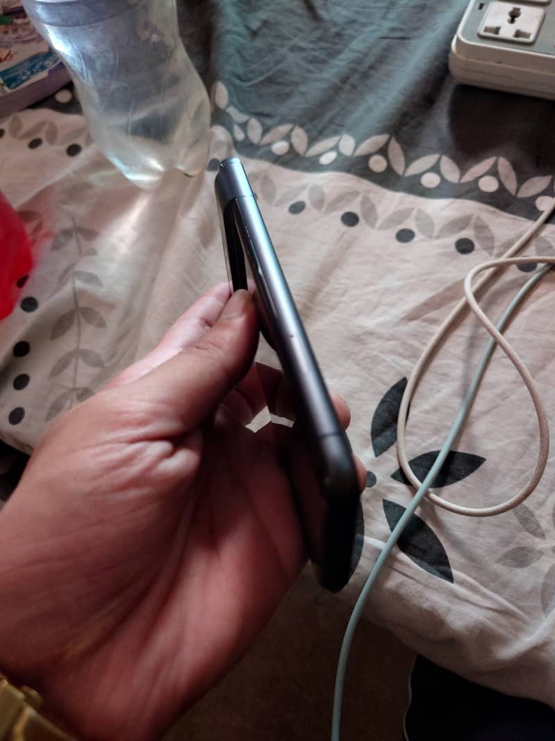 Google Pixel 8 3