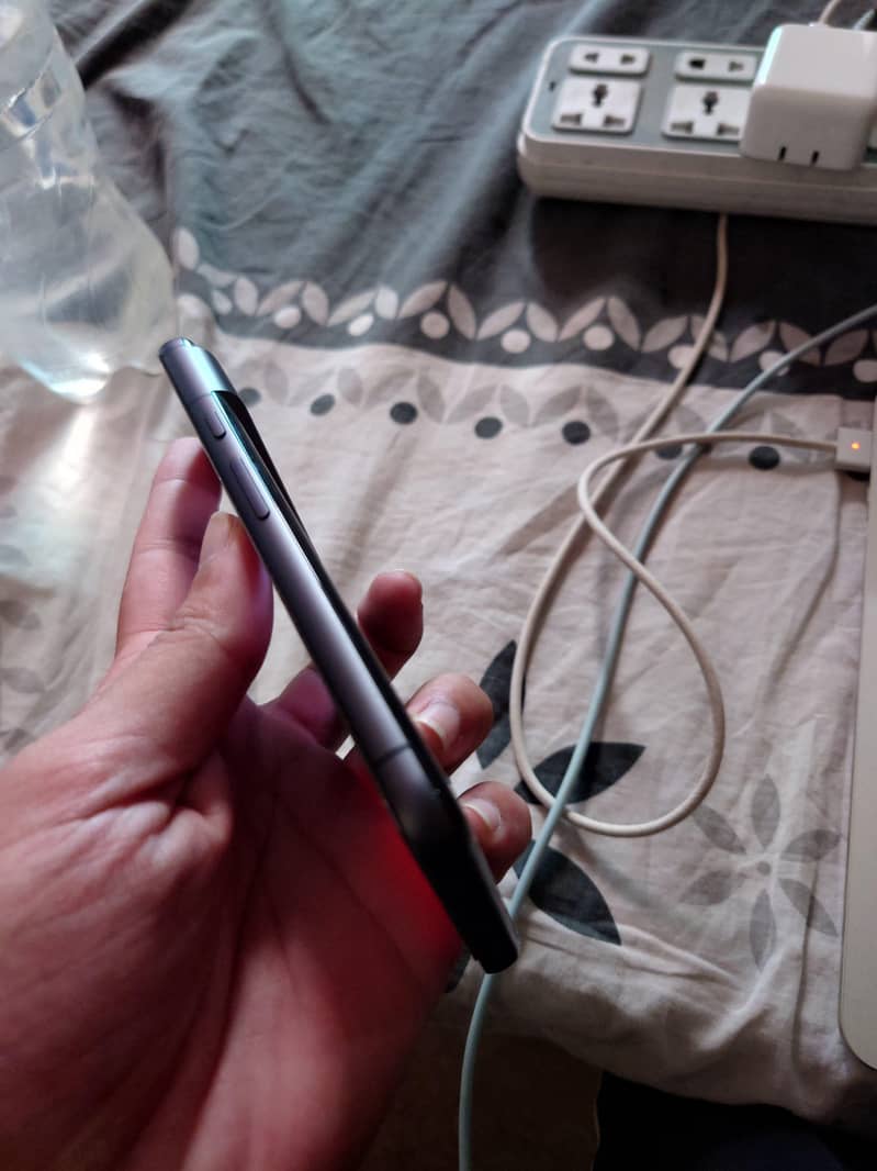Google Pixel 8 5