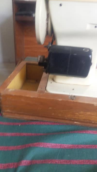 Original Vintage Singer Electric Sewing Machine with Motor & Base