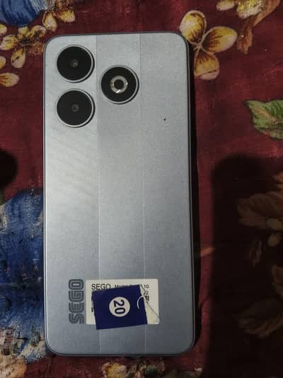 sego 4+8 12 gb ram  128 g. . . .    realme note 50 4+4=64gb