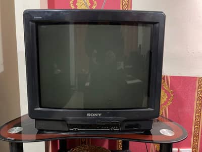 21 inch sony colour tv. in runnung position