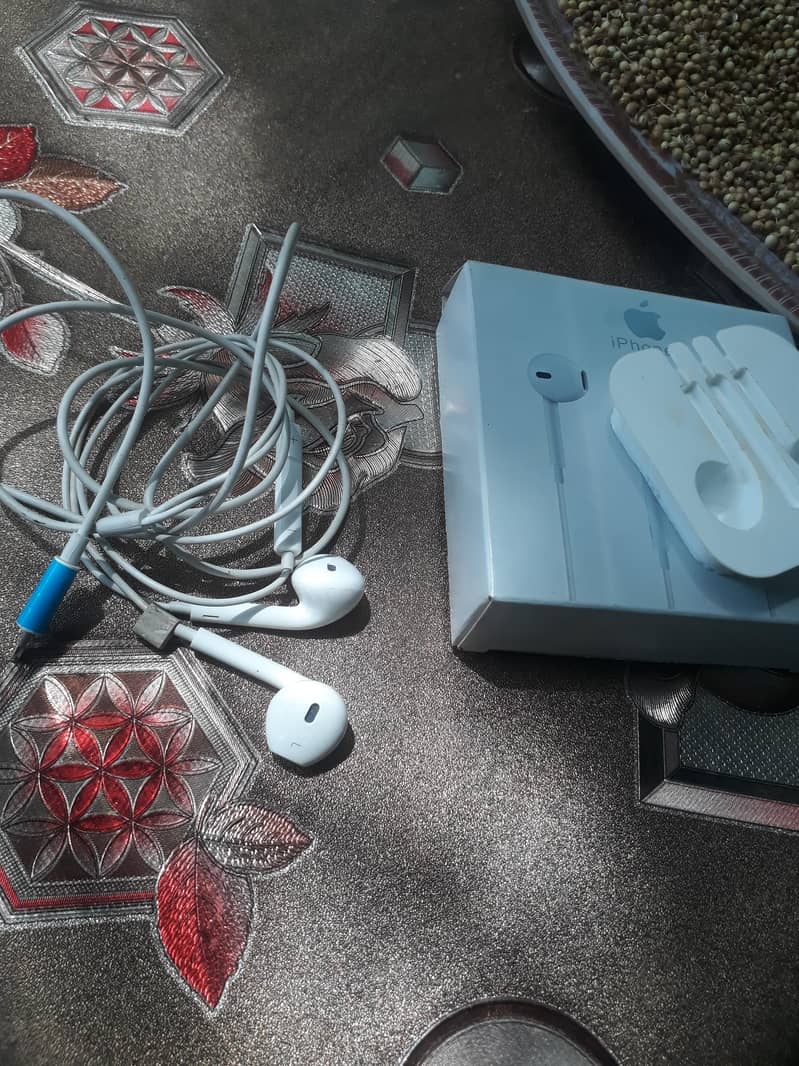 iphone handfree 0