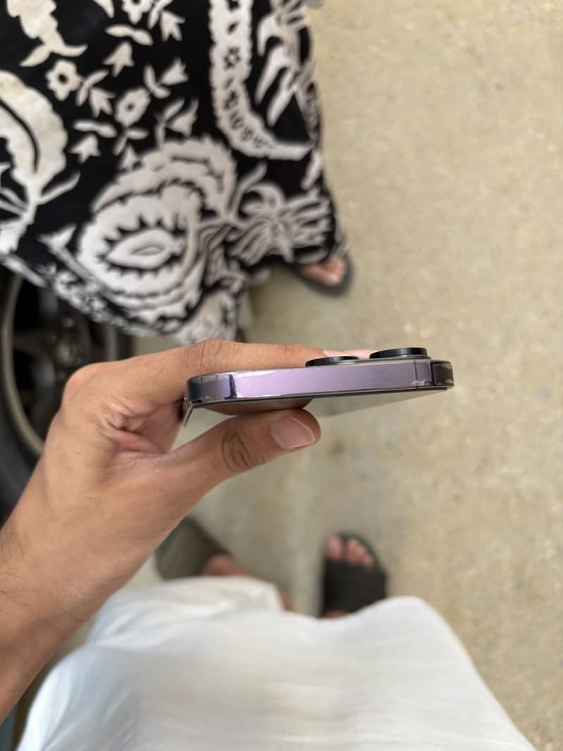 iPhone 14 Pro Max 1