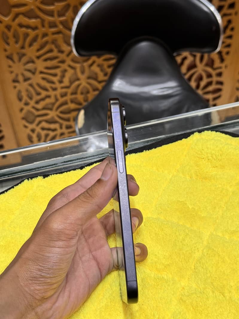 Iphone 15 Pro Max 6