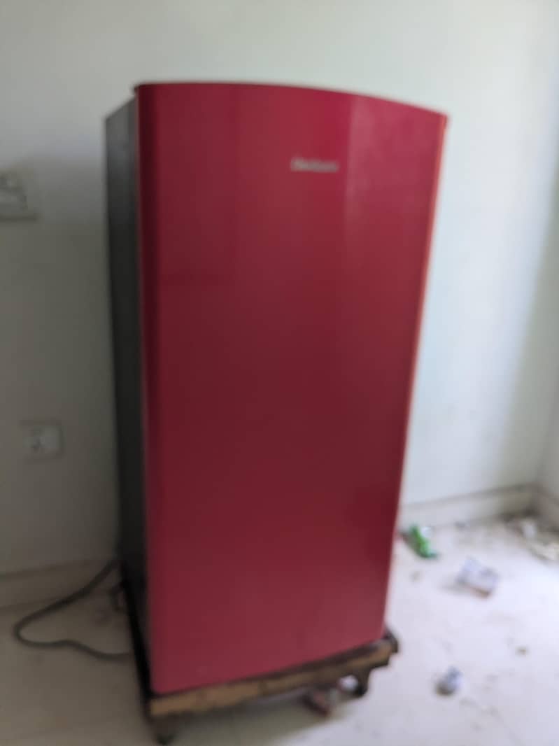Refrigerator (Medium sized) 2