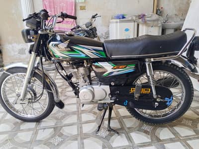 Honda bike 125 all okay bike good condition total genian