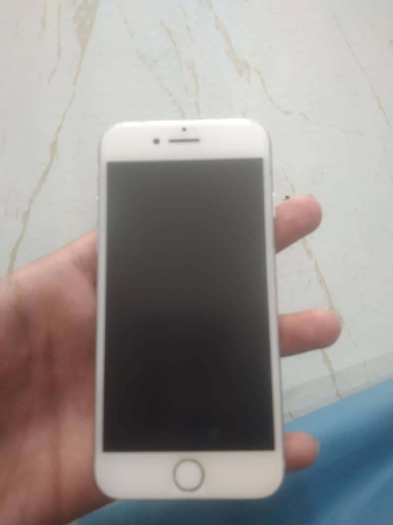 Apple iPhone 7 2