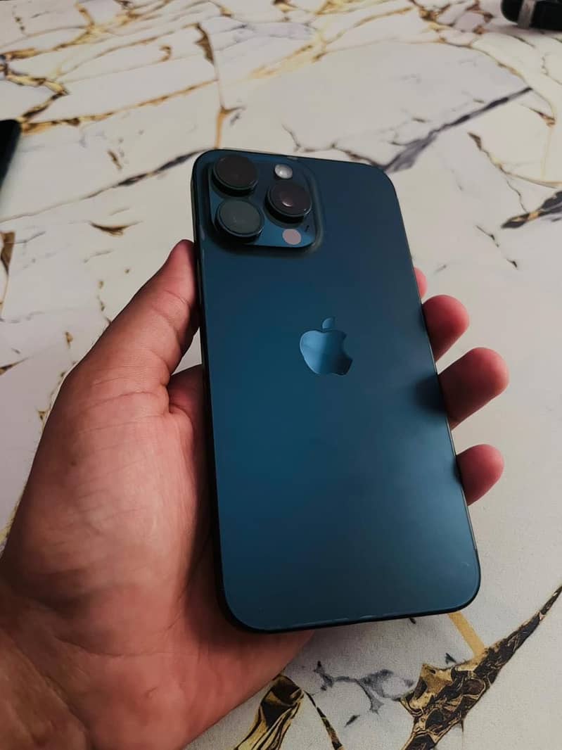 iPhone 15 Pro Max 8