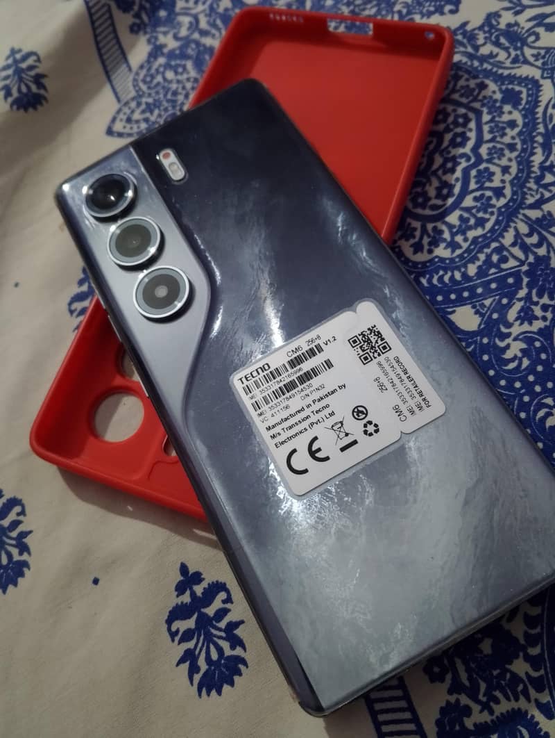 Tecno Camon 40 Pro 4