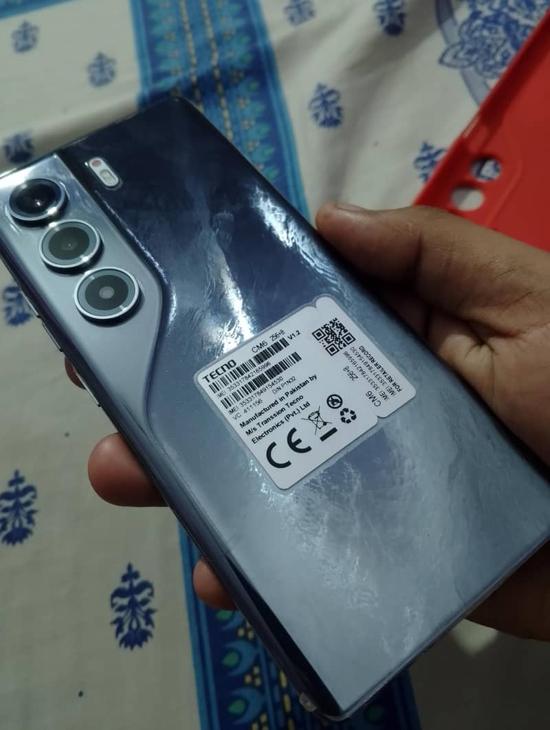 Tecno Camon 40 Pro 8