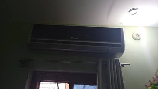 Full chilling AC with gas filled 10/10 condition