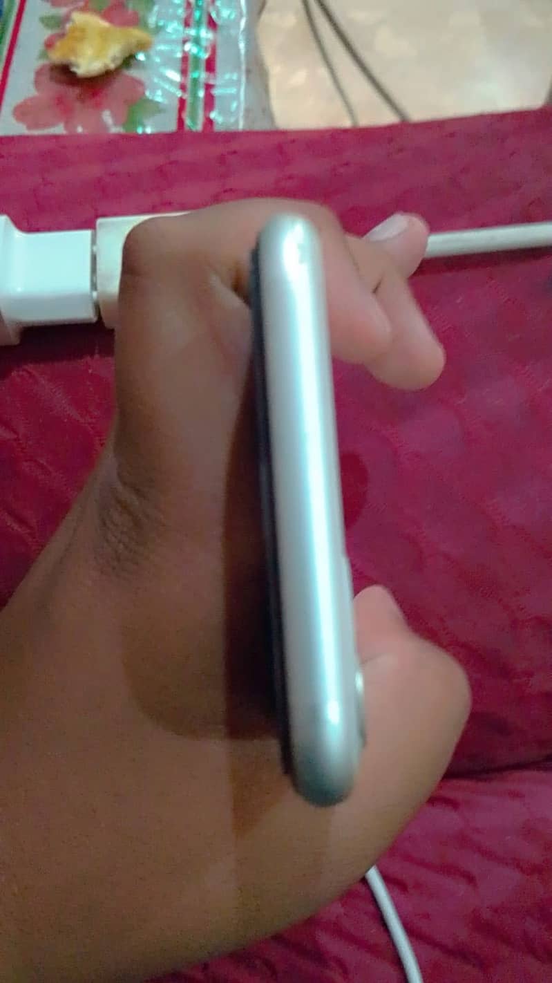 Apple iPhone 11 2
