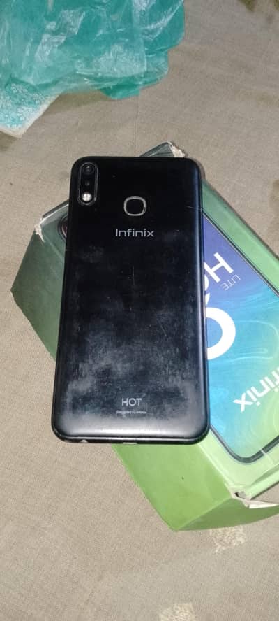 Infinix Hot 8