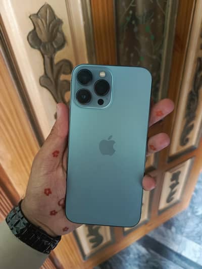 Apple iPhone 13 Pro Max 4 month sim time with New charger