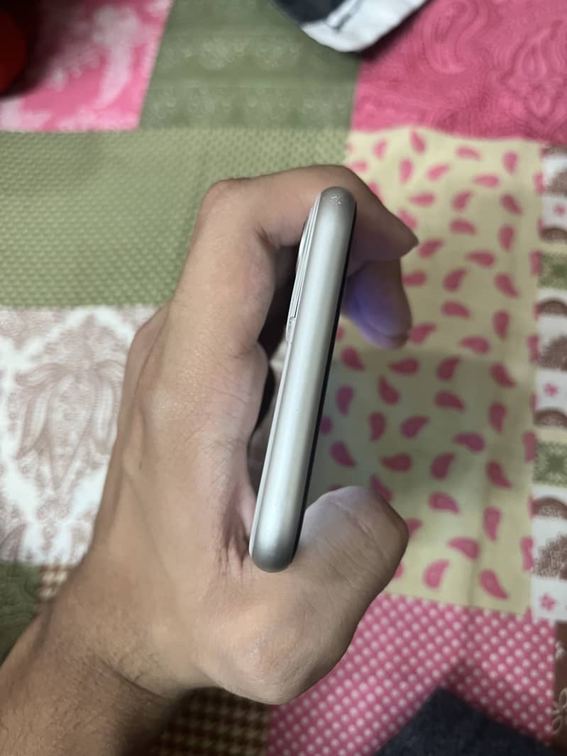 iphone 11 4