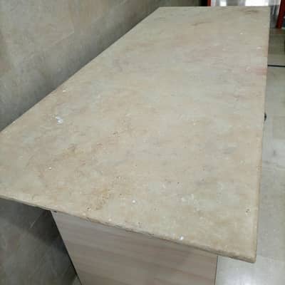 iron stand top with marble