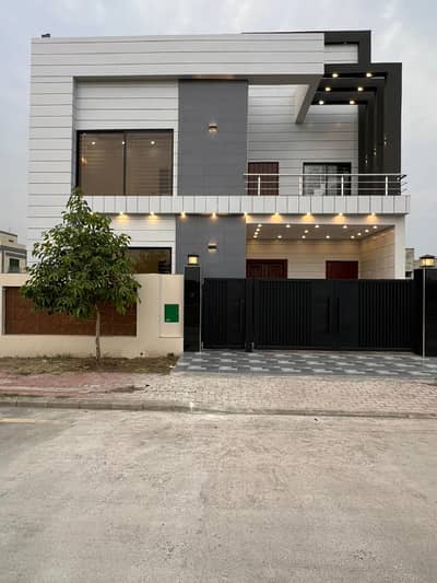 6 Marla Brand New Luxury House Modern Design | Hot Location Eastern Ext Block Bahria Orchard Lahore