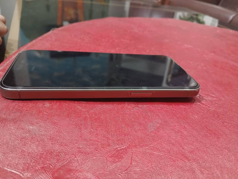 Iphone 15 pro max 4