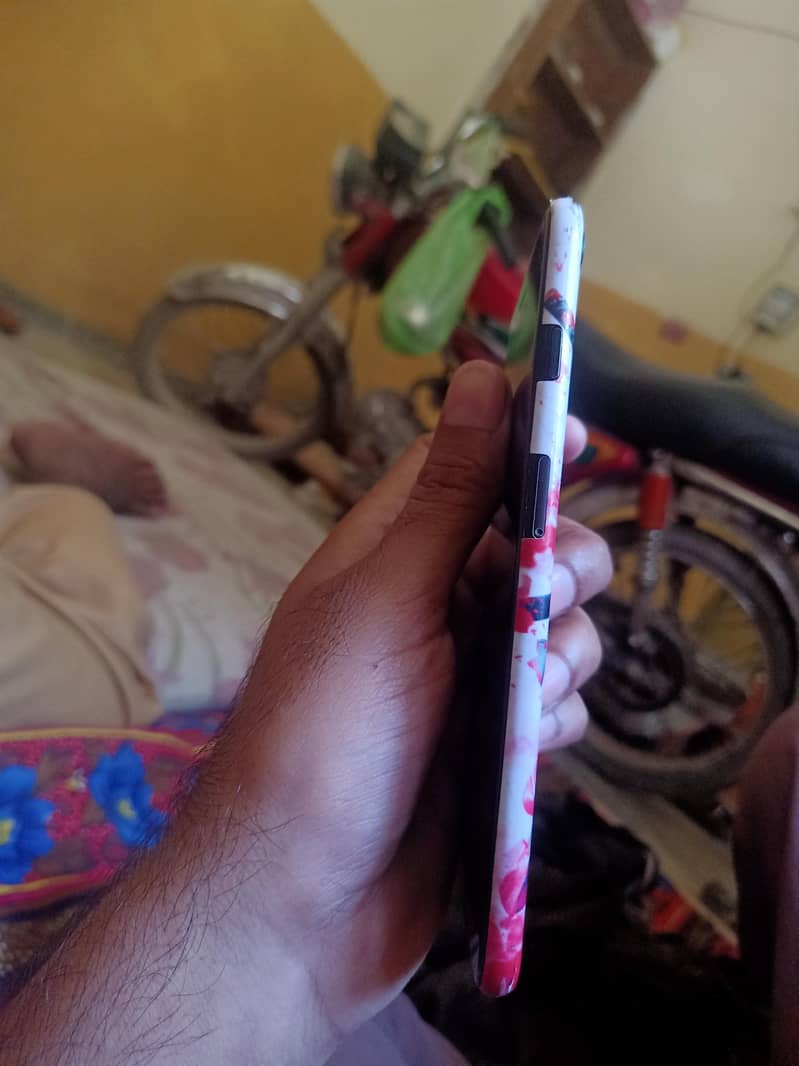 Apple iPhone 7 Plus 5