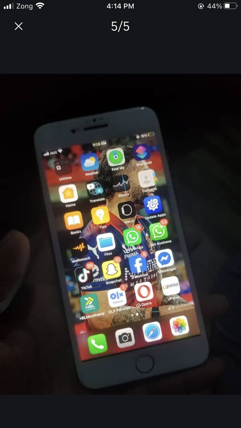 Apple iPhone 7 Plus 0
