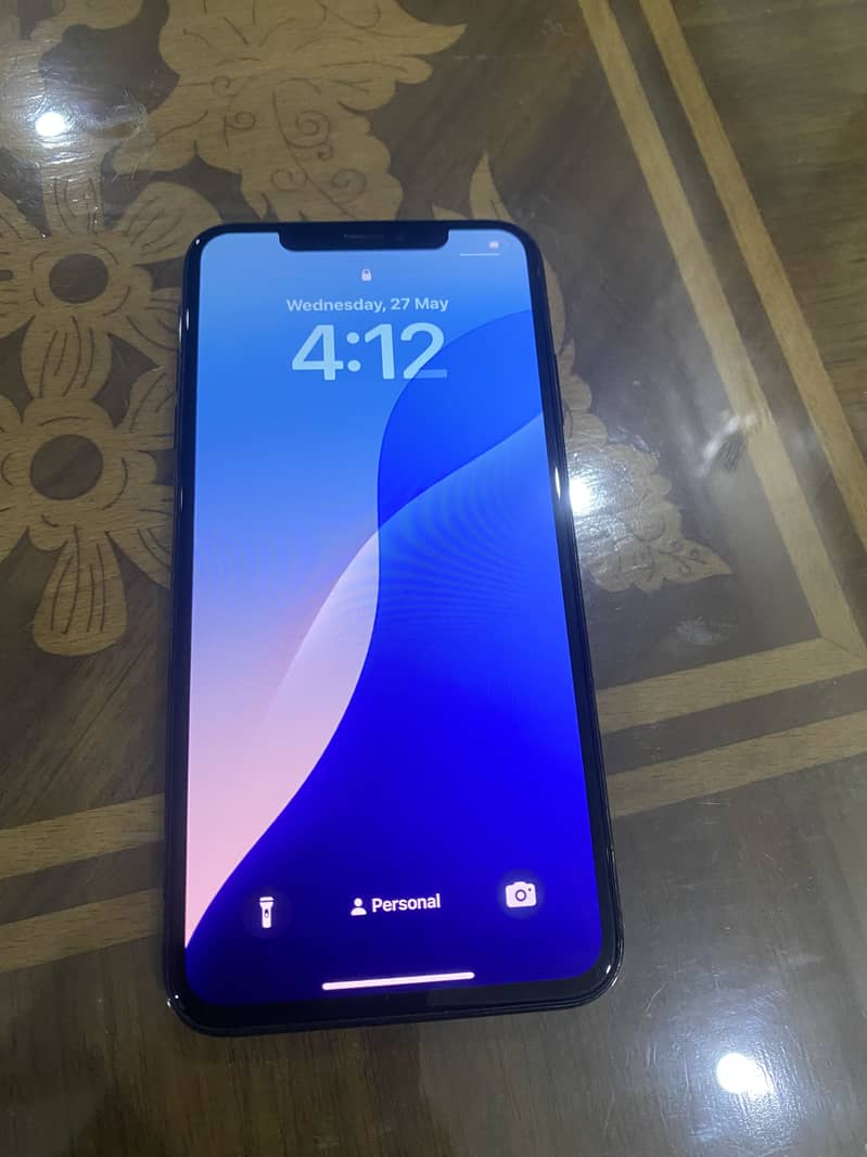 Apple iPhone XS Max 0