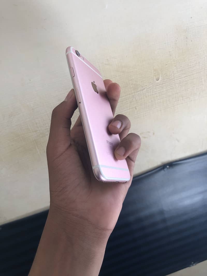 Apple iPhone 6S 3