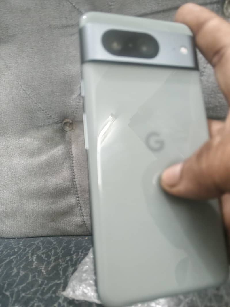 Google Pixel 8 5
