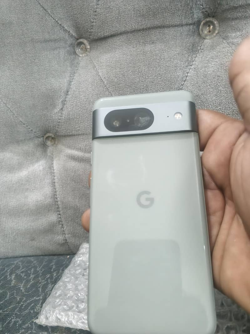 Google Pixel 8 7