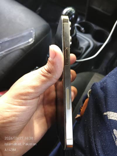 iPhone 14 pro max Gold Color